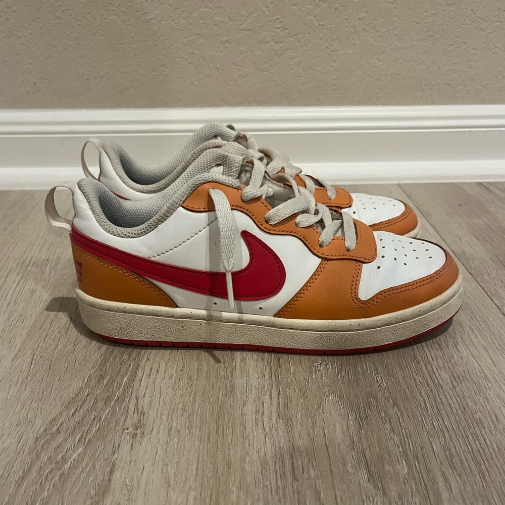 Boys Nike Court Burough Low 4Y